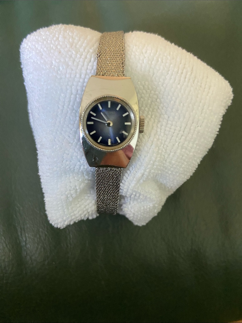 Vintage Seiko mesh bracelet watch, blue dial